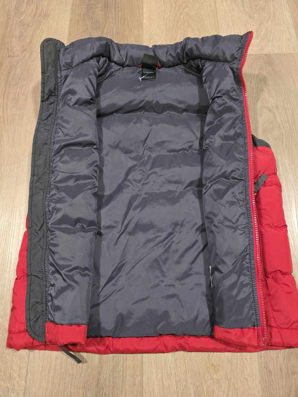 The North Face 550 Down Puffer Vest Kids Medium 10/12 Red Black Goose Down